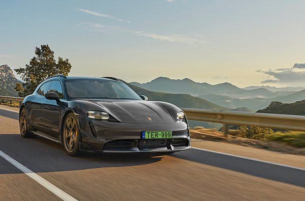 9,8 sekundi za to vrijeme mi proizvedemo 55 kom crijepova.